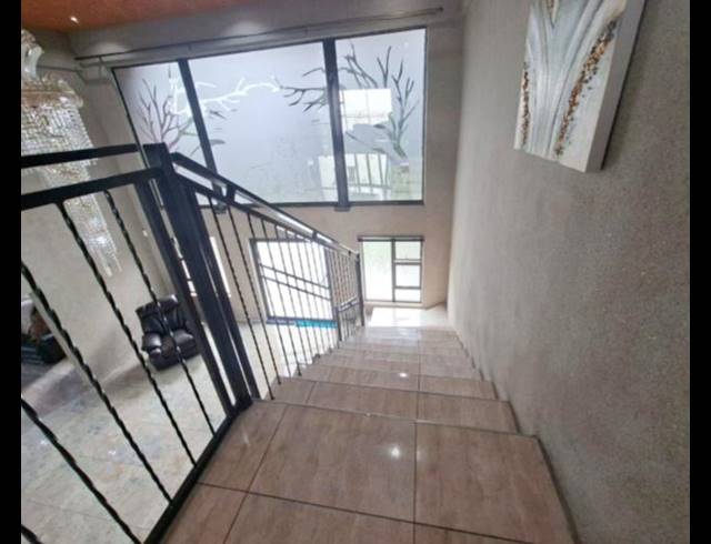 5 BEDROOM HOUSE FOR SALE IN SELCOURT